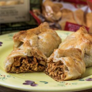 Empanada de Pollo / Chicken Empanada
