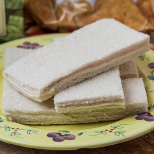 Sandwich de Miga Prosciutto y Queso / Prosciutto and Cheese Sandwich